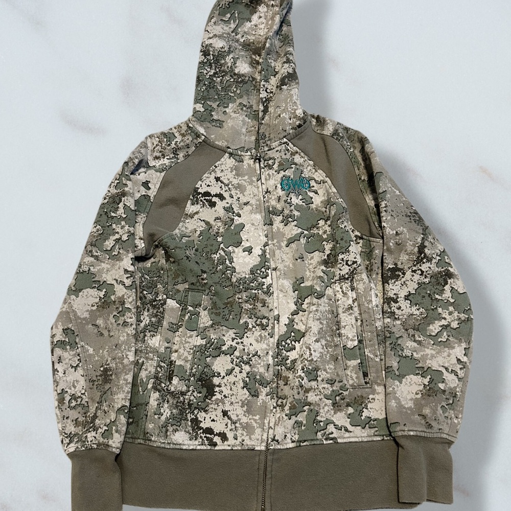 NWOT Girls with Guns Camo Hoodie Jacket Size Small. Women’s. - Picture 3 of 9